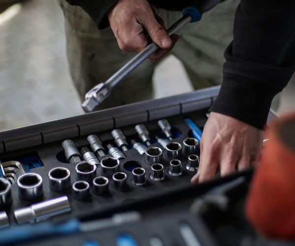 Socket Wrench In Use Impact Wrench Sockets: Complete Guide to Choosing, Using & Maintaining ...